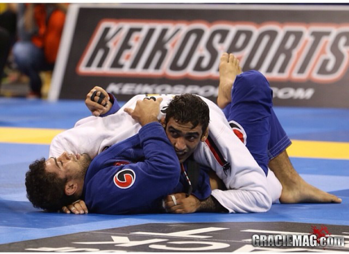 Leandro Lo against Otavio Sousa in the World's middleweight final. Photo: Ivan Trindade / GRACIEMAG