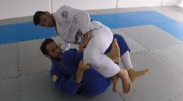 Iturralde brothers teach how to kill those annoying hooks and pass shin to shin guard