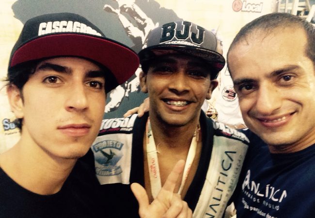 Escola de samba Beija-Flor também envia lutador para Mundial 2015