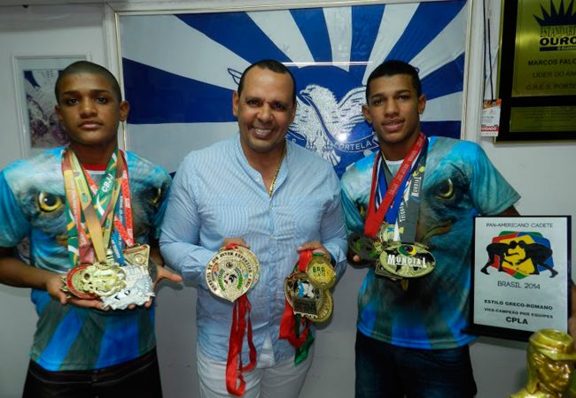 Escola de samba Portela é campeã no Jiu-Jitsu e apoia atleta do Mundial 2015
