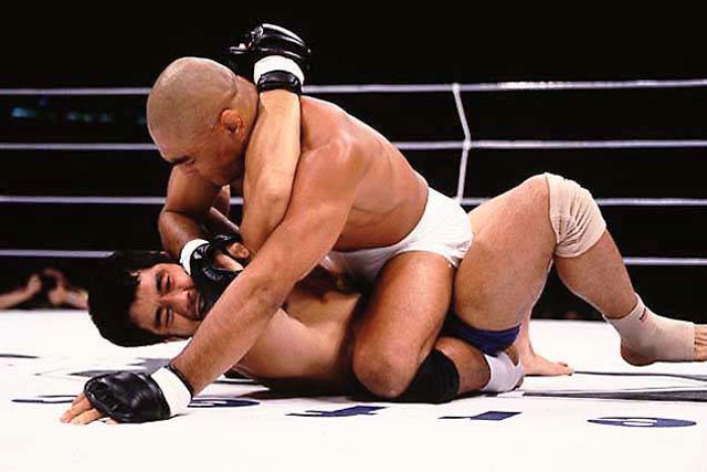 Rickson Gracie fighting Takada at Pride 1. Photo by Nocaute