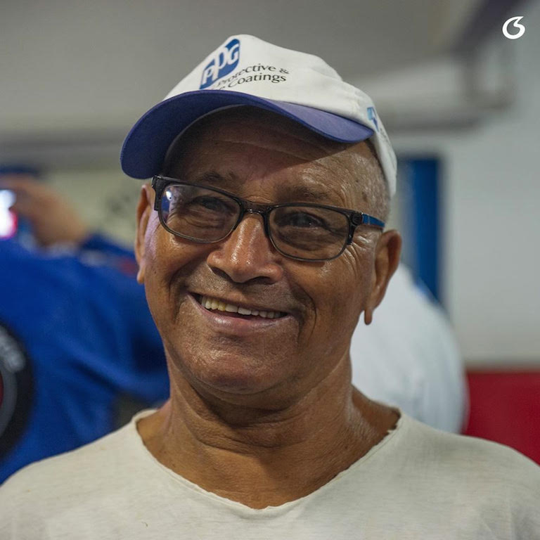 O famigerado "Apaga Vela", grande amigo de Carlson, foi um dos que se emocionou na despedida. Mas também distribuiu sorrisos contagiantes. Foto: Luca Atalla. 