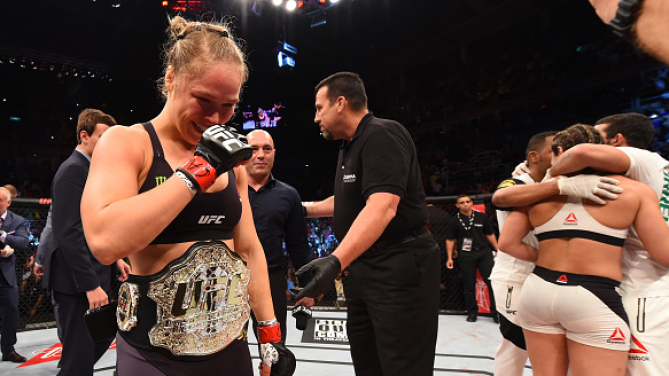 Ronda Rousey manteve o cinturão. Foto:UFC