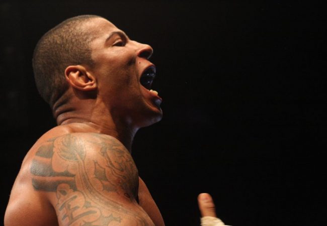 Joaquim Mamute faz revanche no MMA contra russo bom de chão