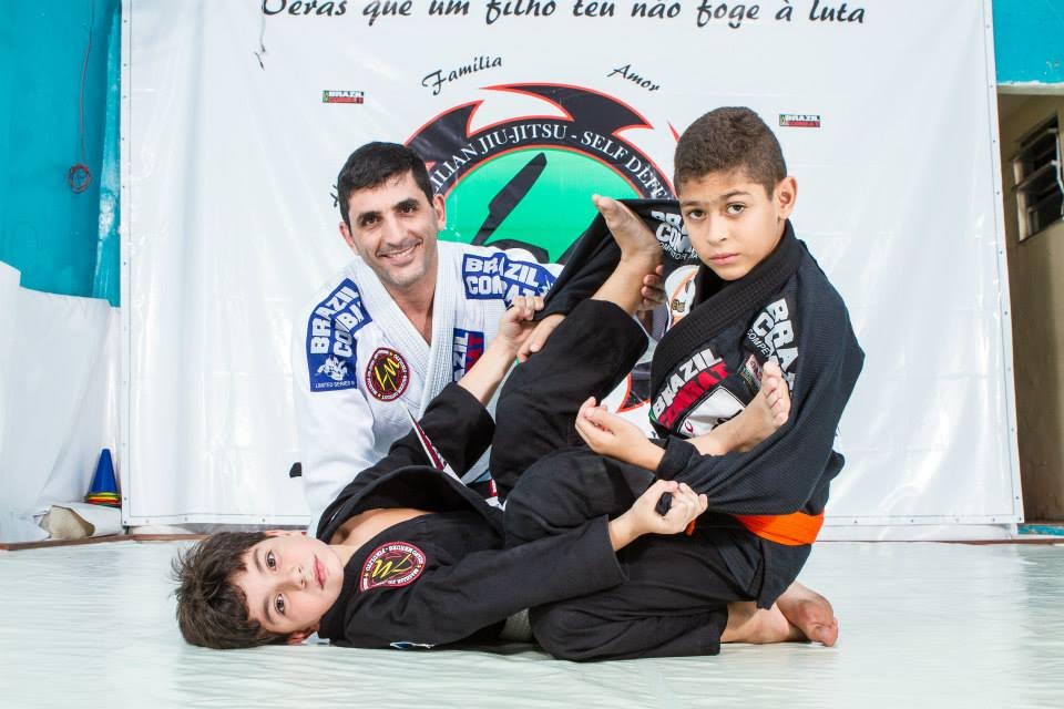 Luciano Pirulito oferece Jiu Jitsu gratis