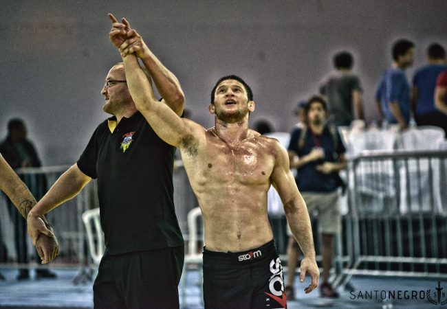 Claudio Calasans entra para o time GMI e ensina uma posição exclusiva