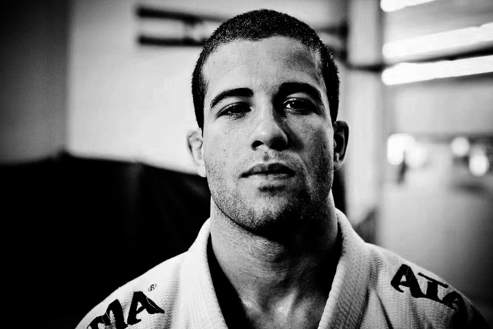 Tanquinho sofreu a lesão dias antes de sua estreia no UFC. Foto: Divulgação