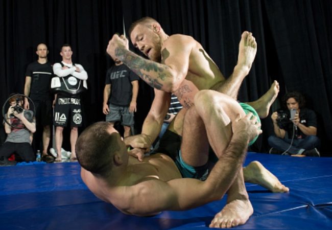 Vídeo: Conor McGregor e Dillon Danis em treino de Jiu-Jitsu para o UFC 202