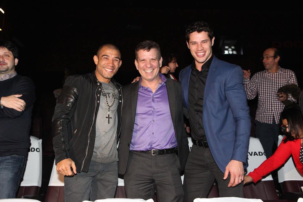 Aldo, Pederneiras e o protagonista José Loreto, na noite de pré-estreia no Rio, dia 9 de junho. Foto: Divulgação.