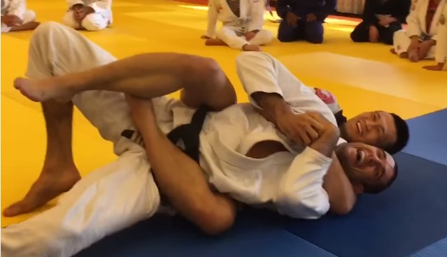 Vídeo: Defenda a pegada de costas no treino de Rener Gracie e “Zumbi Coreano”
