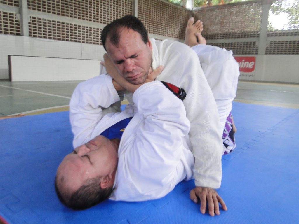 Severino Silva e Edgar Felipe treinam Jiu-Jitsu apenas com o tato. Foto: Divulgação