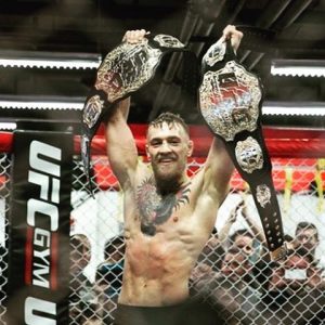 O UFC deixou nas mãos de McGregor a chance de ser o único campeão de duas categorias simultaneamente. Foto: Divulgação. 