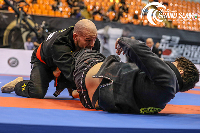 Xande Ribeiro vs. Felipe Preguiça. Photo: Ivan Trindade/Gentle Art Media