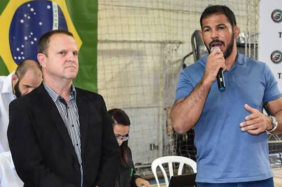 Walter Mattos, presidente da FBJJ, ao lado do diretor da federação, Rodrigo Minotauro. Foto: Flashsport