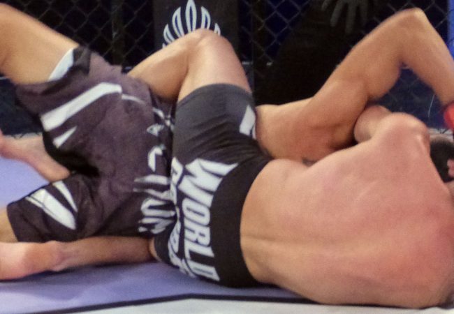 Lutador vence aneurisma e usa o Jiu-Jitsu para finalizar no MMA