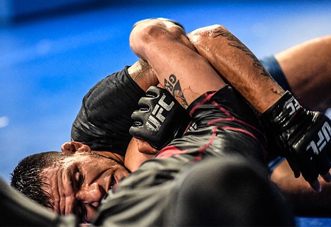 You are about to see a closed-doors sparring session between Rafael dos Anjos and Edwin Najmi