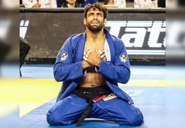 Leandro Lo sweeps at the end to become two-time absolute Pan champion