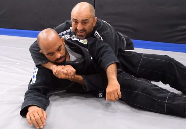 Rafael Gordinho — a transition from side control to the rear naked choke