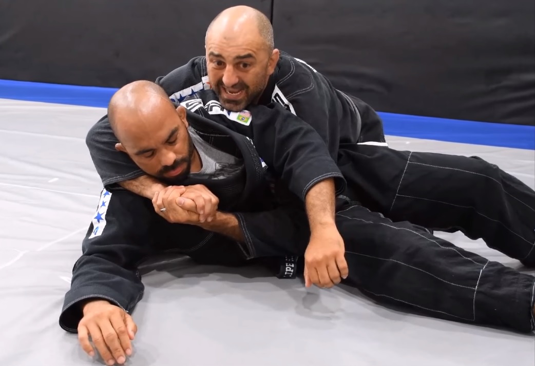 How To Apply The Rear Naked Choke The Right Way 