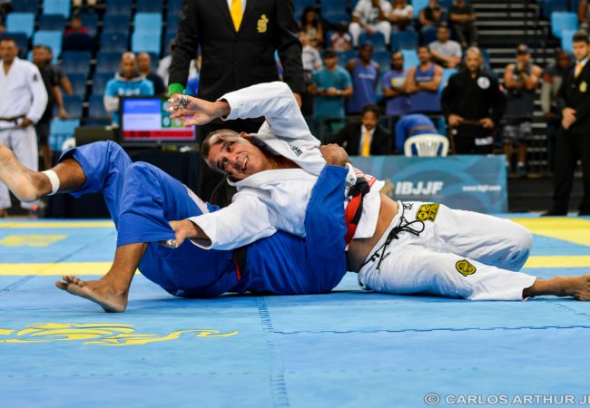 Vídeo: Reveja mestre Julio César Pereira lutando de faixa-coral no torneio de Jiu-Jitsu