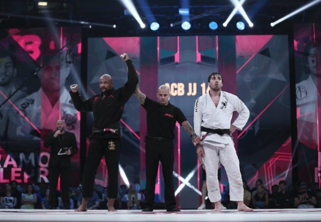 Jiu-Jitsu: Igor Silva vibra no jogo do Brasil e vence fera russa em Moscou