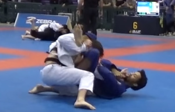 Vídeo: O armlock de Jamil Hill no New York Open de Jiu-Jitsu