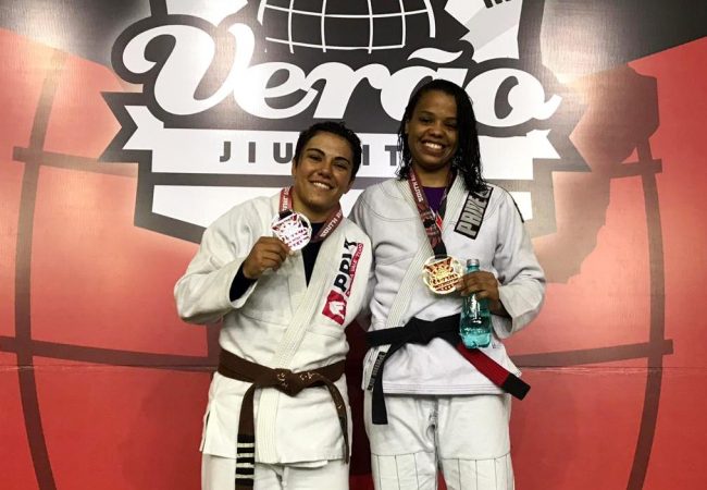 Jéssica Bate-Estaca does a BJJ superfight with her eye on UFC title