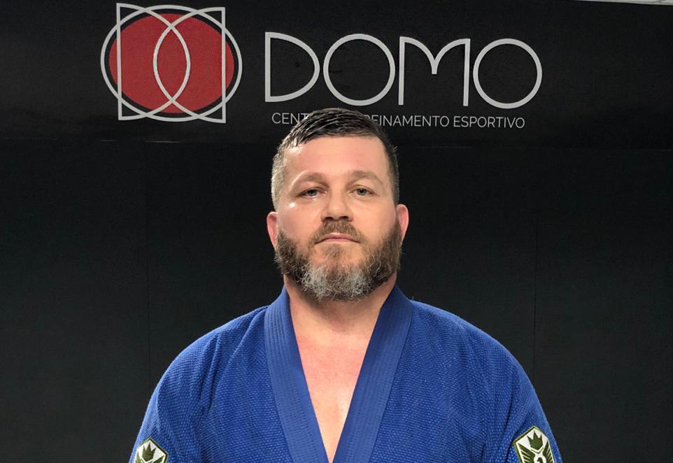 GMI Wilson Ulhôa ensina raspagem da meia-guarda no Jiu-Jitsu