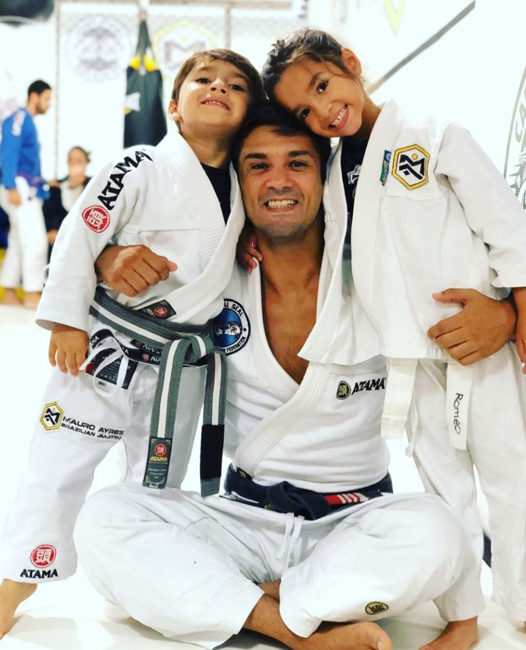 Maurinho and kids