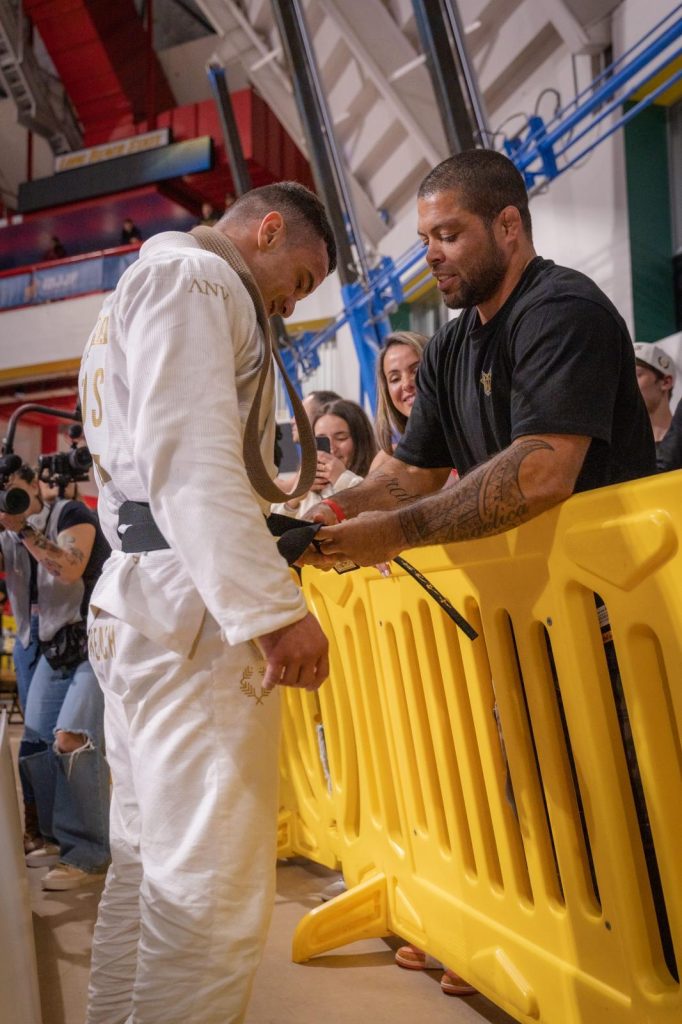 Mundial de Jiu-Jitsu 2023: Rayron Gracie fatura absoluto na faixa