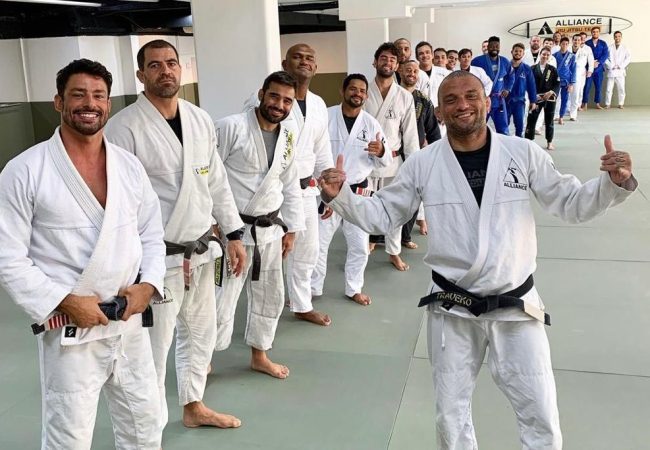 Confira o treino de Cauã Reymond com o promissor Filipinho Assis na Alliance Rio