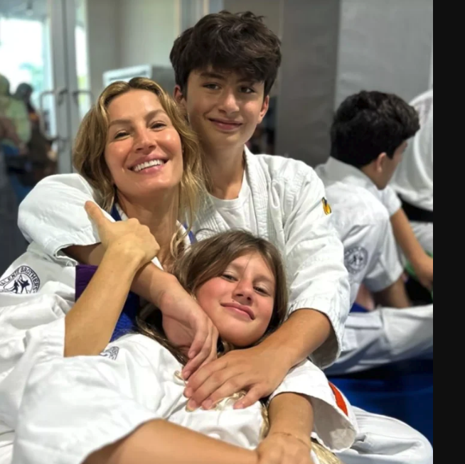 Gisele e filhos na academia de Jiu-Jitsu dos irmãos Valente, em Miami, Flórida. Foto: Divulgação/Instagram