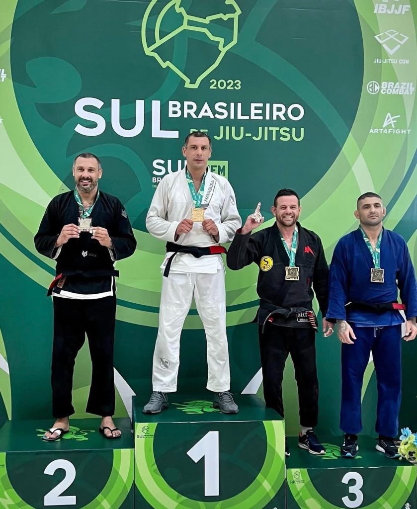 Felipe Souza conquistou o top do pódio com o irmão. Foto: Arquivo Pessoal
