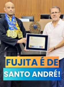 Rodrigo Fujita foi homenageado pela prefeitura de Santo André, em São Paulo